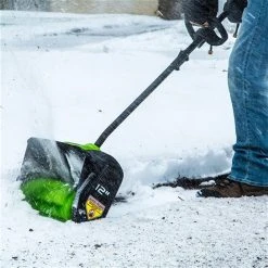 Greenworks Pro Cordless Pusher Snow Shovel with Battery - 12-in - 80 volts 6 Greenworks Pro Cordless Pusher Snow Shovel with Battery - 12-in - 80 volts -Family House Tools Store 330766347 AlternateImage2 l