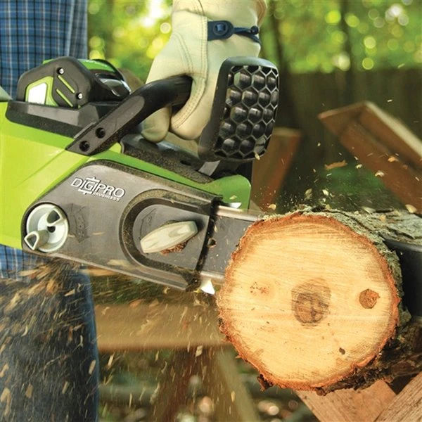 Greenworks Cordless Chainsaw - 40-Volt - 16-in Bar Length - Tool Only 4 Greenworks Cordless Chainsaw - 40-Volt - 16-in Bar Length - Tool Only - Image 4