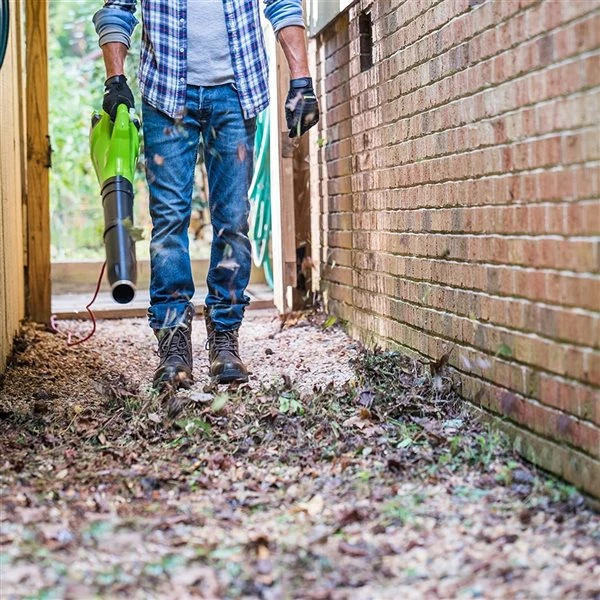 Greenworks 9 A, 130-mph, 530 CFM Corded Electric Leaf Blower 4 Greenworks 9 A, 130-mph, 530 CFM Corded Electric Leaf Blower - Image 4
